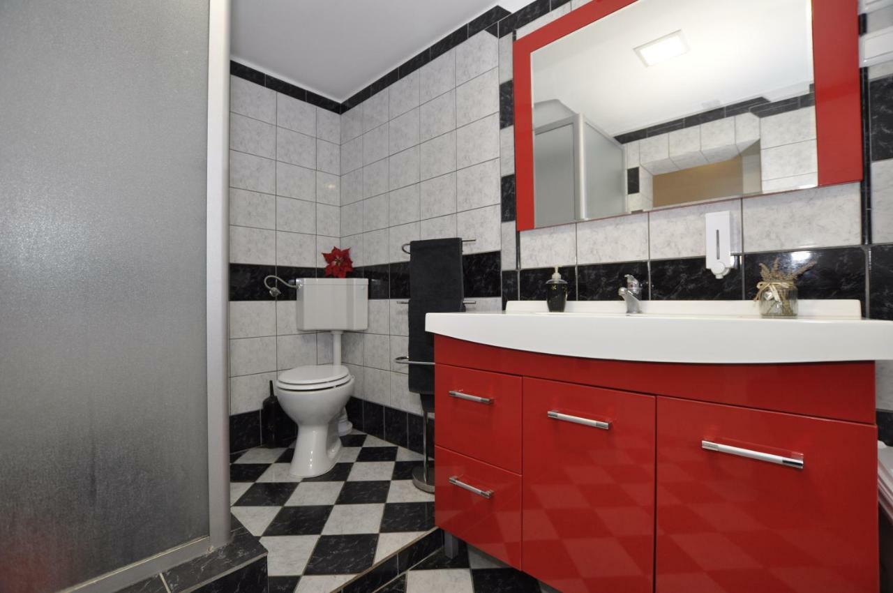 Apartment Toya Slatine Exterior photo